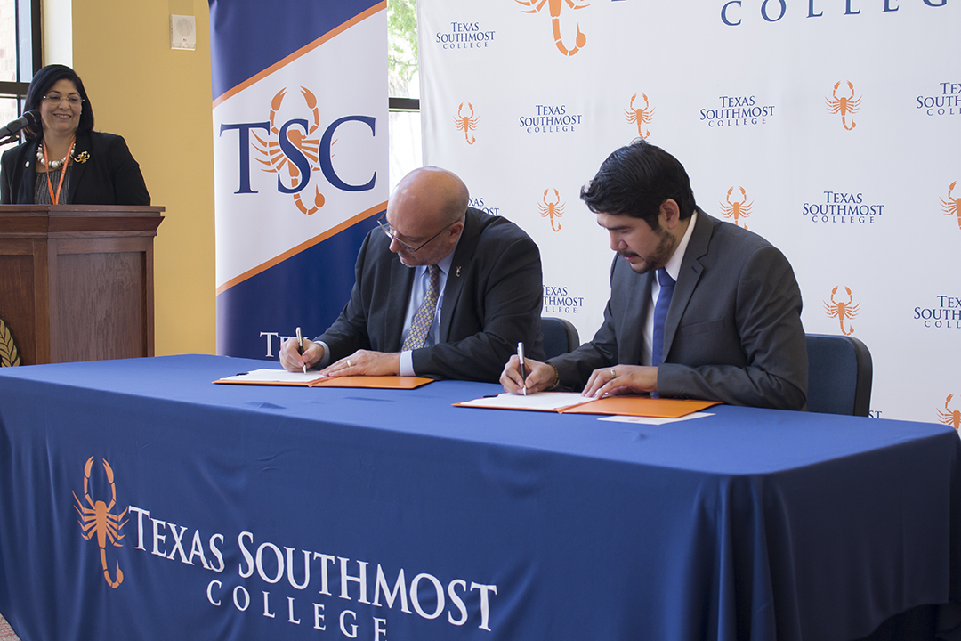 Texas Southmost College Interim President Mike Shannon and the Secretary of Education in Tamaulipas Hector Escobar Salazar sign a Memorandum of Understanding on June 16, 2017 at the TSC Arts Center.