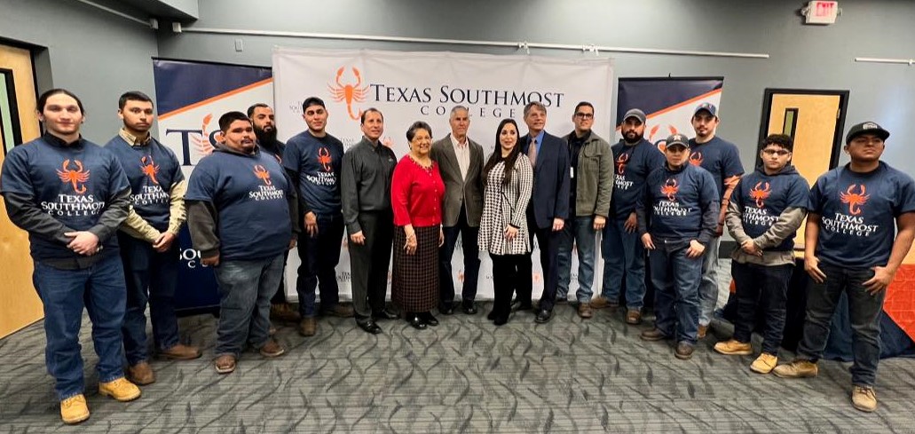 TWELVE STEPHEN DE LA GARZA SCHOLARSHIP
