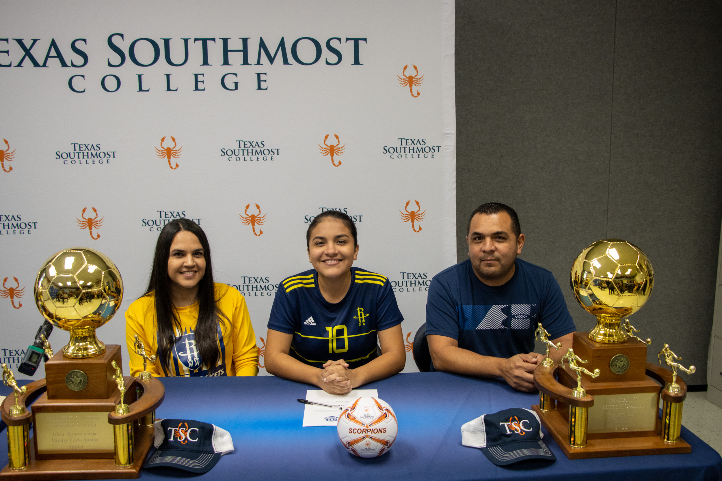 Video TSC Signs first NJCAA soccer players from IDEA Riverview Texas