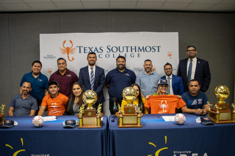 IDEA Riverview Soccer Signings