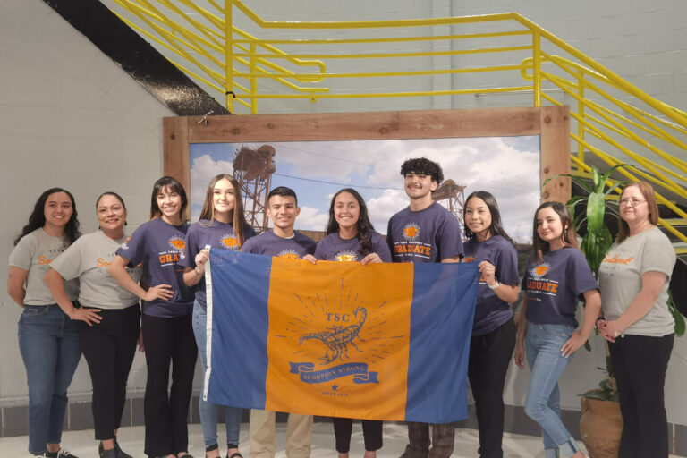 Rio Hondo's first dual enrollment graduates