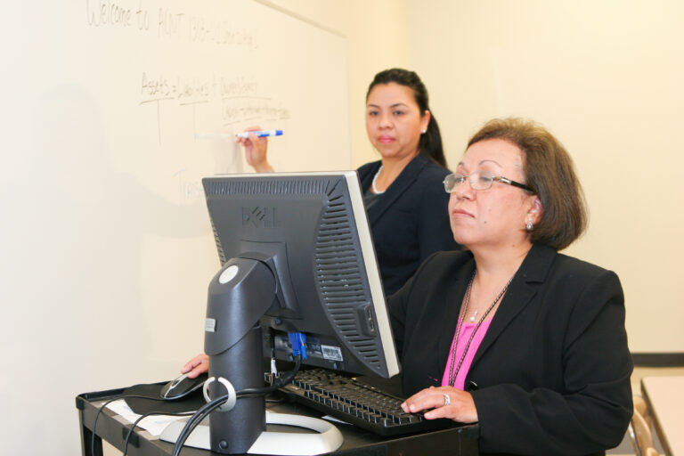 Former TSC Tax Accounting Technology Program Coordinator Maggie Solis instructing students.