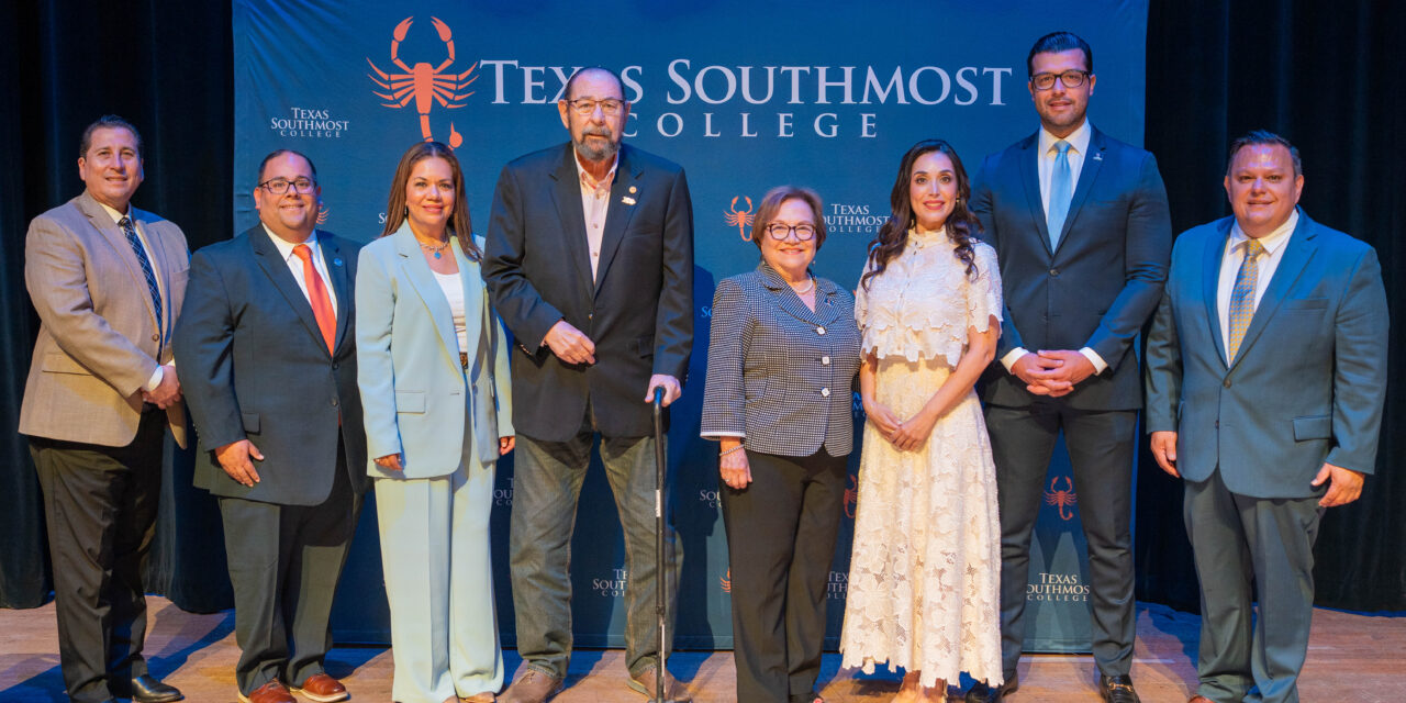 Newly elected trustees sworn in at Texas Southmost College