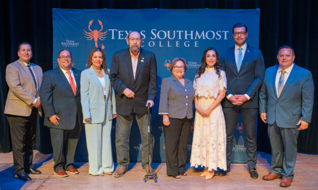 Newly elected trustees sworn in at Texas Southmost College